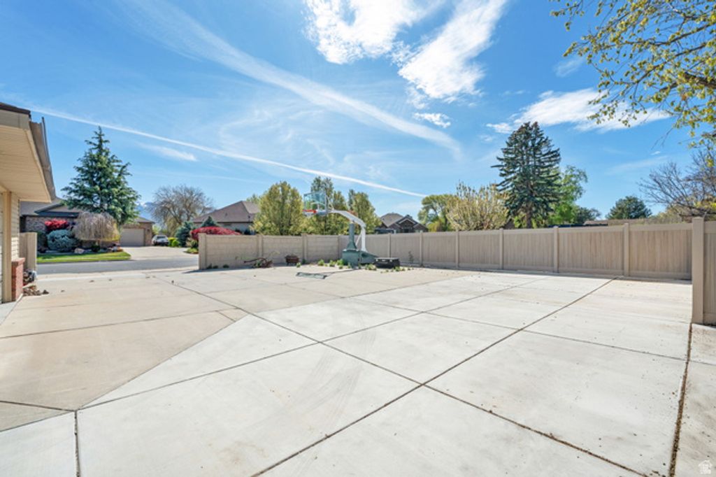 Image 55 of property listing at 10261 S 3200 W, South Jordan, UT 84095