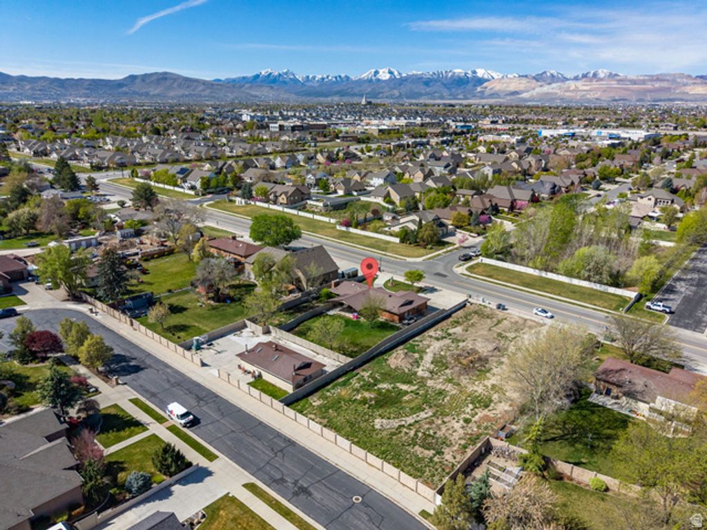 Image 57 of property listing at 10261 S 3200 W, South Jordan, UT 84095