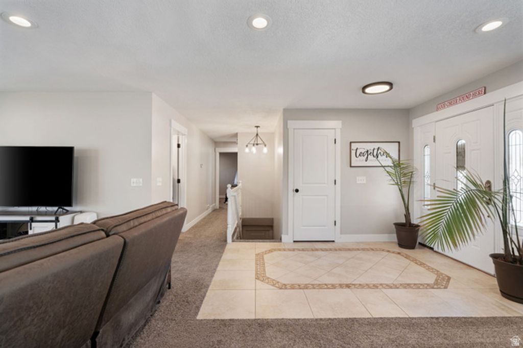 Image 10 of property listing at 10261 S 3200 W, South Jordan, UT 84095