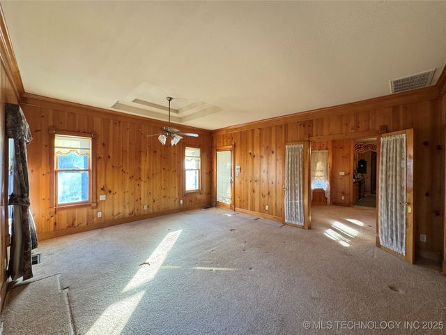 1202 E 10th Place N, Sand Springs, OK 74063