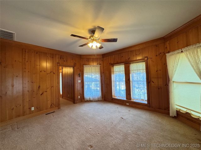 1202 E 10th Place N, Sand Springs, OK 74063