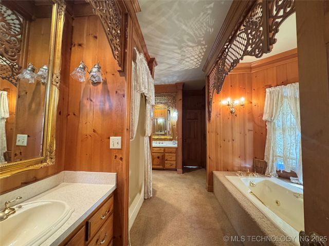 1202 E 10th Place N, Sand Springs, OK 74063