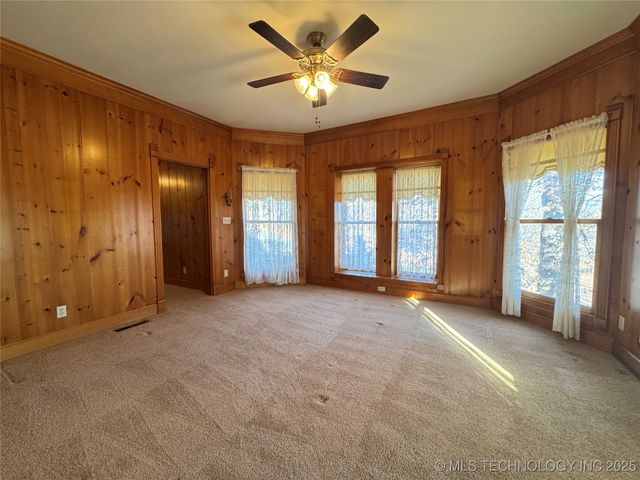 1202 E 10th Place N, Sand Springs, OK 74063