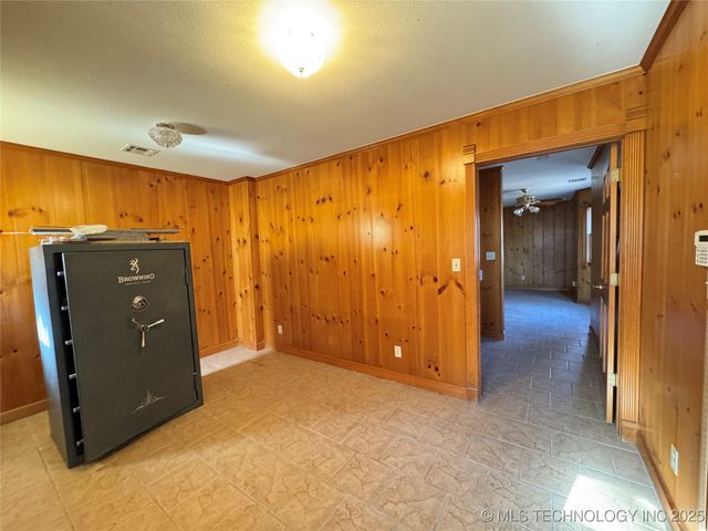 1202 E 10th Place N, Sand Springs, OK 74063