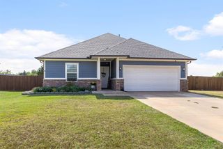 9817 Abington Circle, Edmond, OK 73025