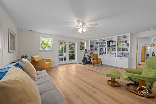1419 E Forest Avenue, Wheaton, IL 60187