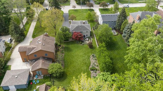 1419 E Forest Avenue, Wheaton, IL 60187