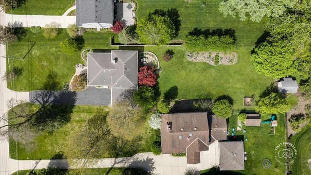 1419 E Forest Avenue, Wheaton, IL 60187