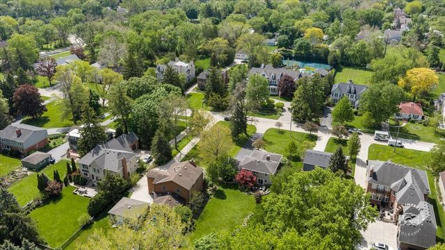 1419 E Forest Avenue, Wheaton, IL 60187