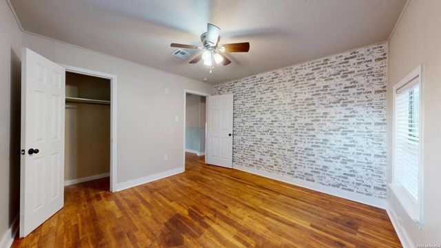 407 1ST ST, Schertz, TX 78154