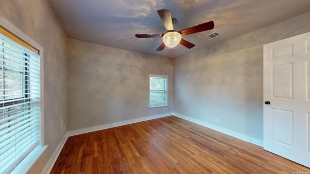 407 1ST ST, Schertz, TX 78154