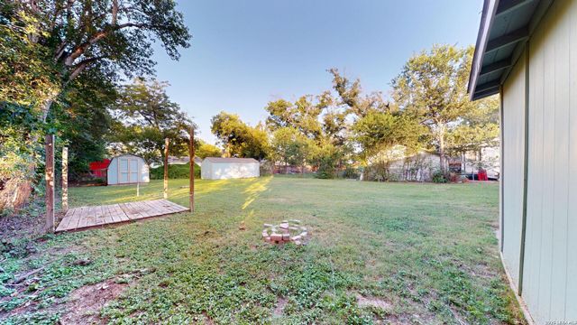 407 1ST ST, Schertz, TX 78154