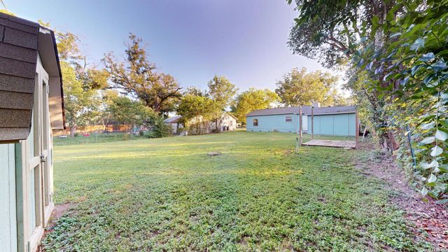 407 1ST ST, Schertz, TX 78154