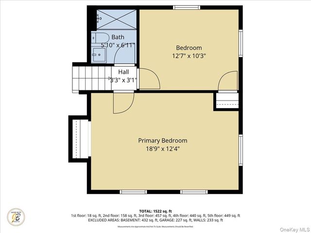 39 Garnet Lane, Plainview, NY 11803