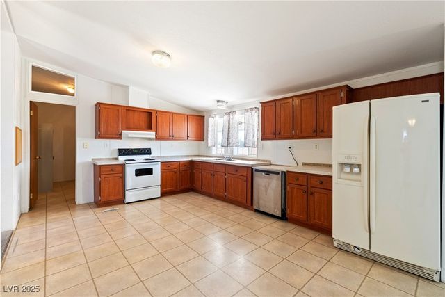 2381 Guinn Court, Pahrump, NV 89060