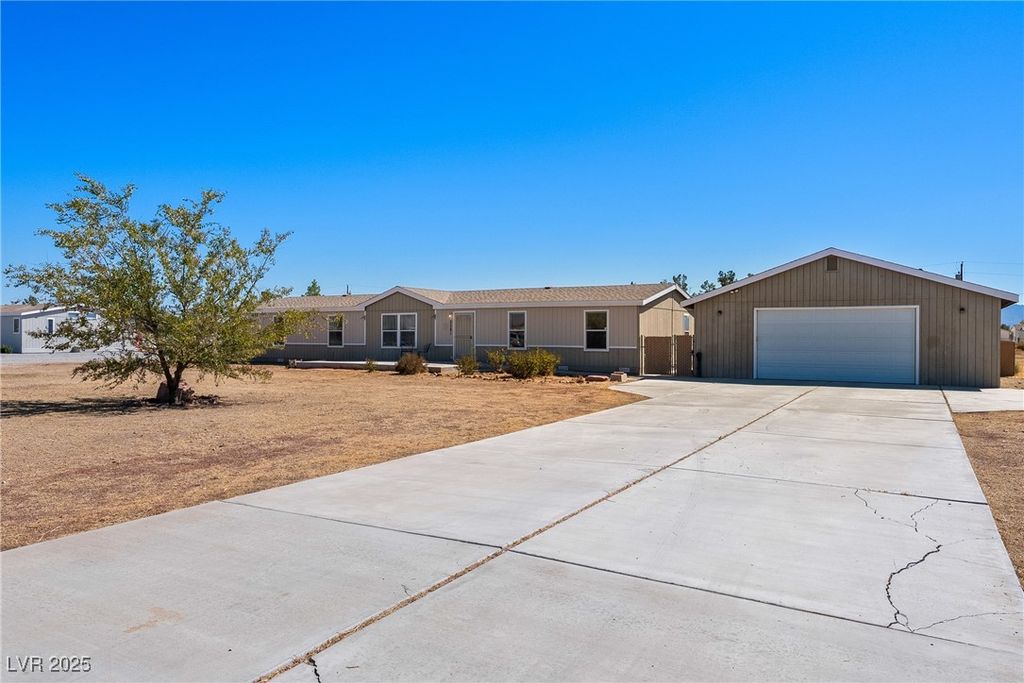 2381 Guinn Court, Pahrump, NV 89060