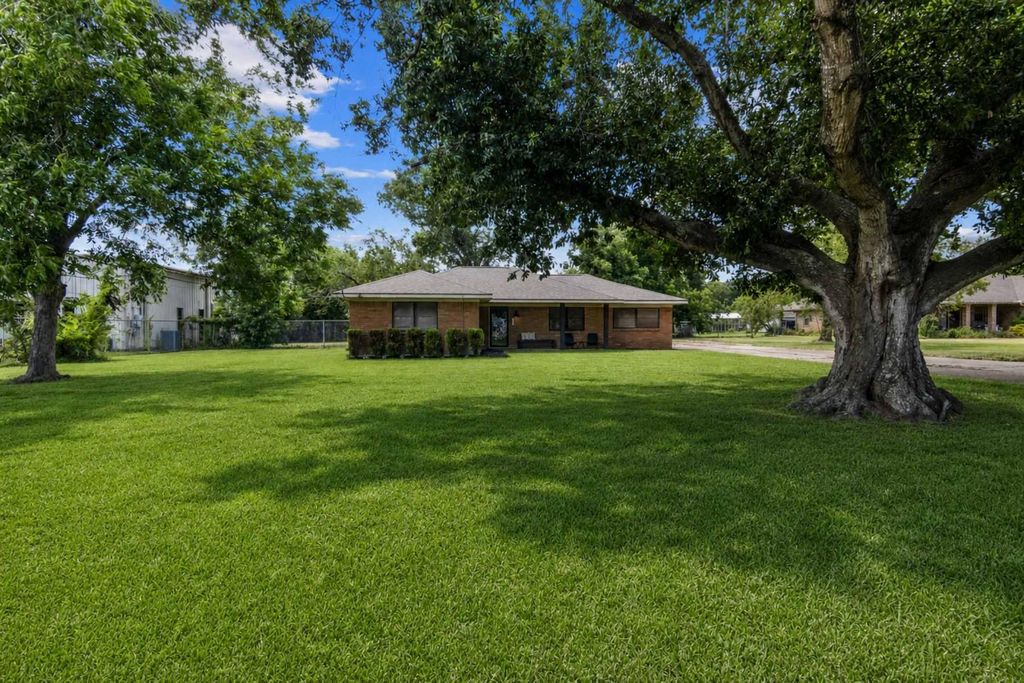 2926 Beverly Road, Pasadena, TX 77503