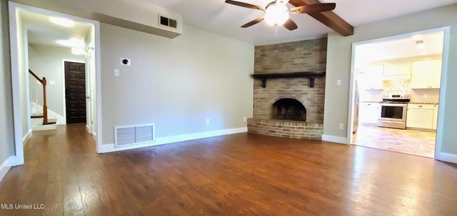 2714 English Drive, Ocean Springs, MS 39564