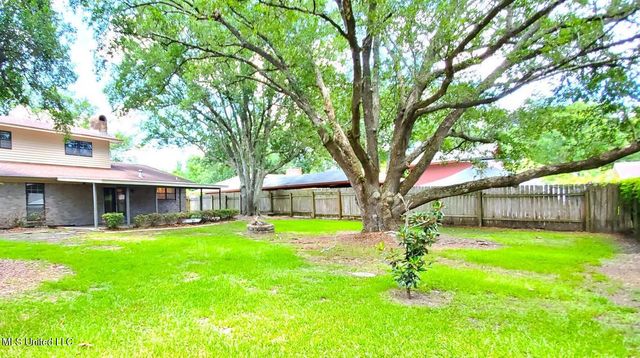 2714 English Drive, Ocean Springs, MS 39564