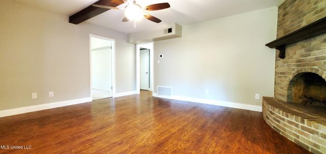 2714 English Drive, Ocean Springs, MS 39564