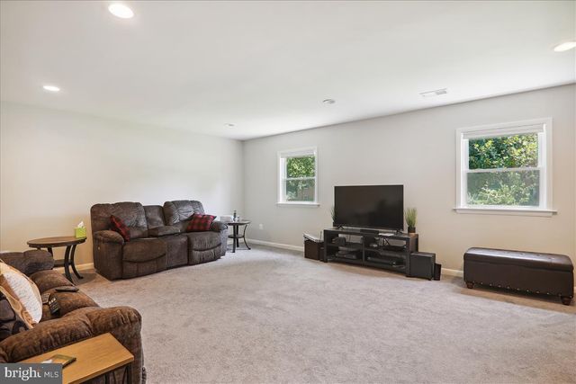 2711 WELLER RD, Silver Spring, MD 20906