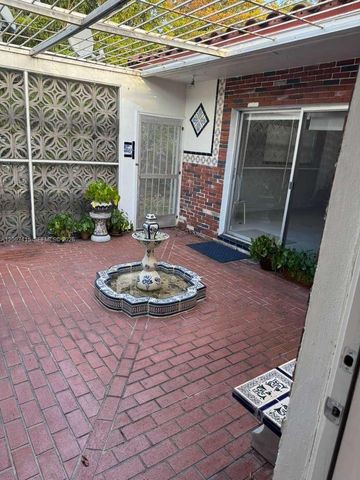 3600 SW 26th St 0, Miami, FL 33133