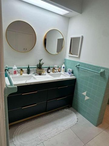 3600 SW 26th St 0, Miami, FL 33133