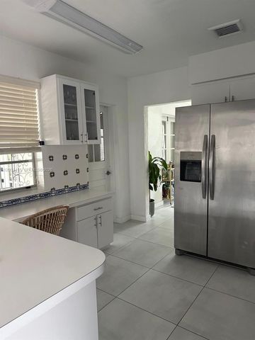 3600 SW 26th St 0, Miami, FL 33133