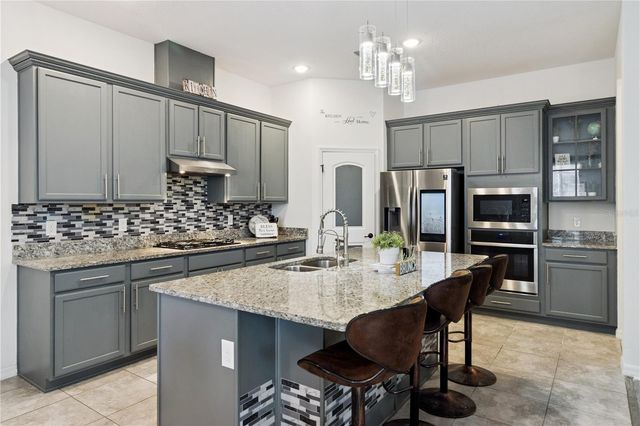 2264 EMERALD SPRINGS DRIVE, Apopka, FL 32712