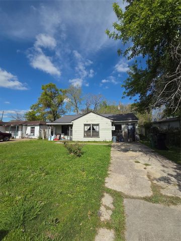 7314 Forrestal Street, Houston, TX 77033