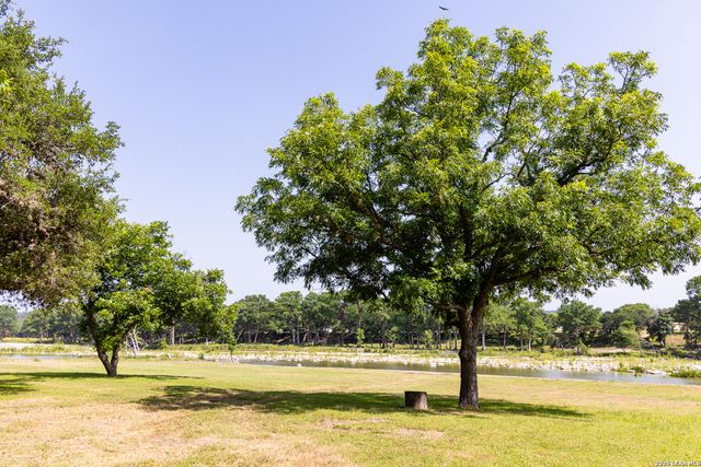 129 Old Ingram Loop, Ingram, TX 78025