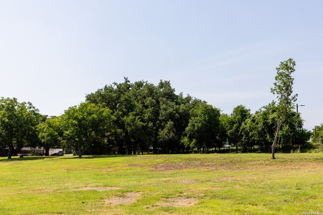 129 Old Ingram Loop, Ingram, TX 78025