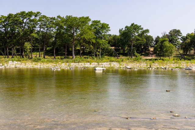 129 Old Ingram Loop, Ingram, TX 78025