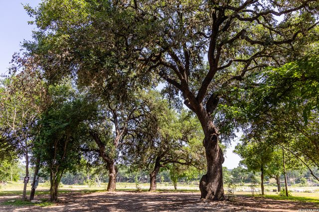 129 Old Ingram Loop, Ingram, TX 78025