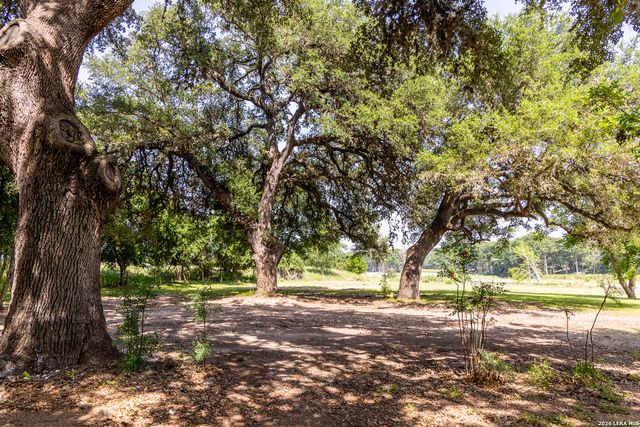 129 Old Ingram Loop, Ingram, TX 78025