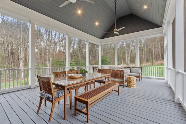 15 Hubbard Ln, Bolton, MA 01740