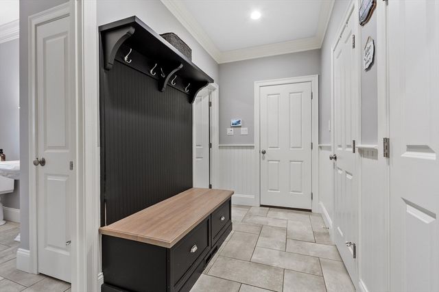 15 Hubbard Ln, Bolton, MA 01740