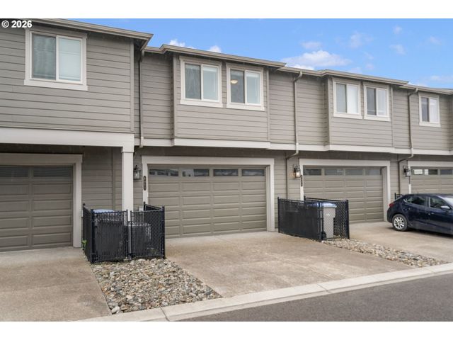 8051 Se VERMONT St, Hillsboro, OR 97123