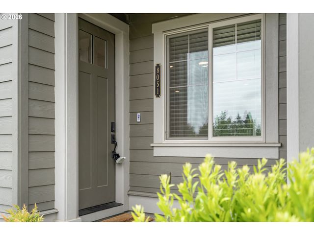 8051 Se VERMONT St, Hillsboro, OR 97123