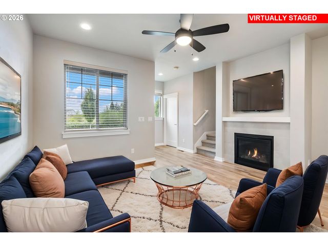 8051 Se VERMONT St, Hillsboro, OR 97123