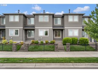 8051 Se VERMONT St, Hillsboro, OR 97123