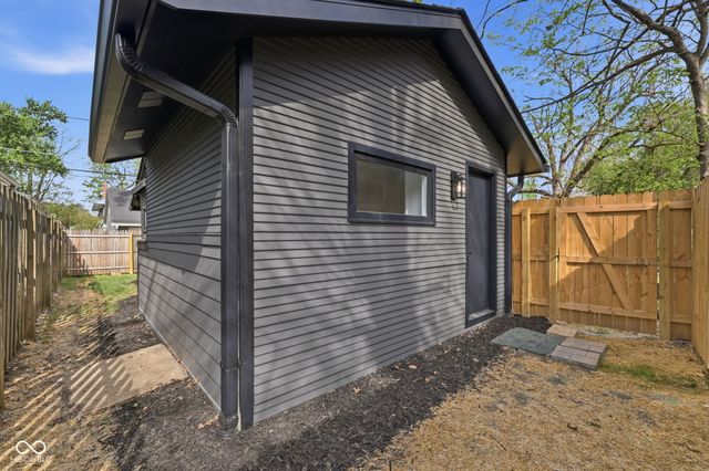 819 E 56th Street, Indianapolis, IN 46220