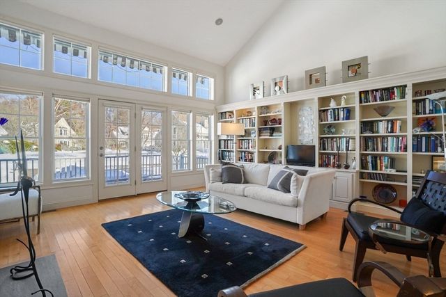 6 Maple Ln 6, Marshfield, MA 02050