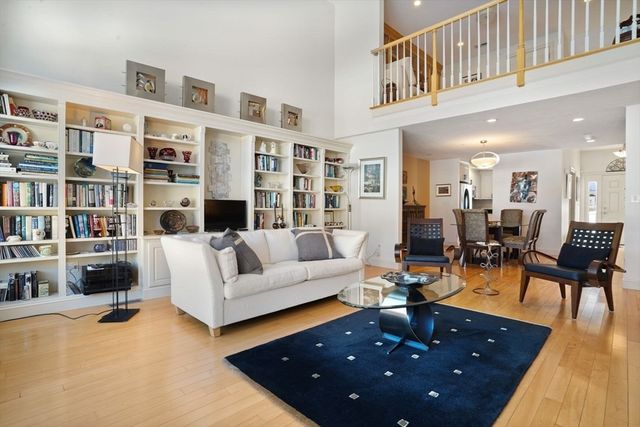 6 Maple Ln 6, Marshfield, MA 02050