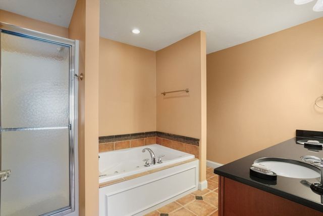 6 Maple Ln 6, Marshfield, MA 02050