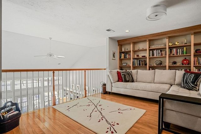 6 Maple Ln 6, Marshfield, MA 02050