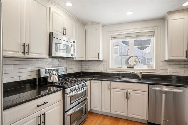 6 Maple Ln 6, Marshfield, MA 02050