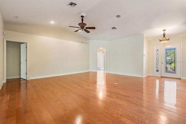 10133 COLLAR DRIVE, San Antonio, FL 33576