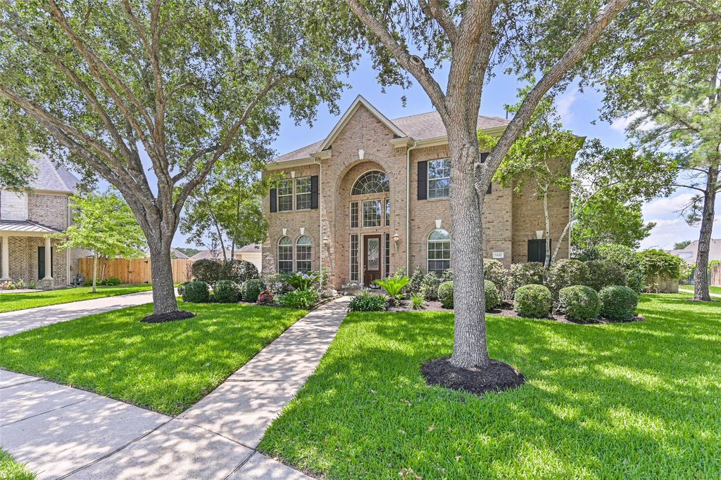 3337 Prince George Drive, Friendswood, TX 77546