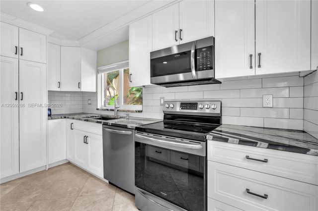 6040 NW 44th Lane, Coconut Creek, FL 33073